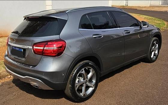 MERCEDES-BENZ GLA 200 1.6 CGI FLEX ADVANCE 7G-DCT MERCEDES-BENZ GLA 200 1.6 CGI FLEX ADVANCE 7G-DCT